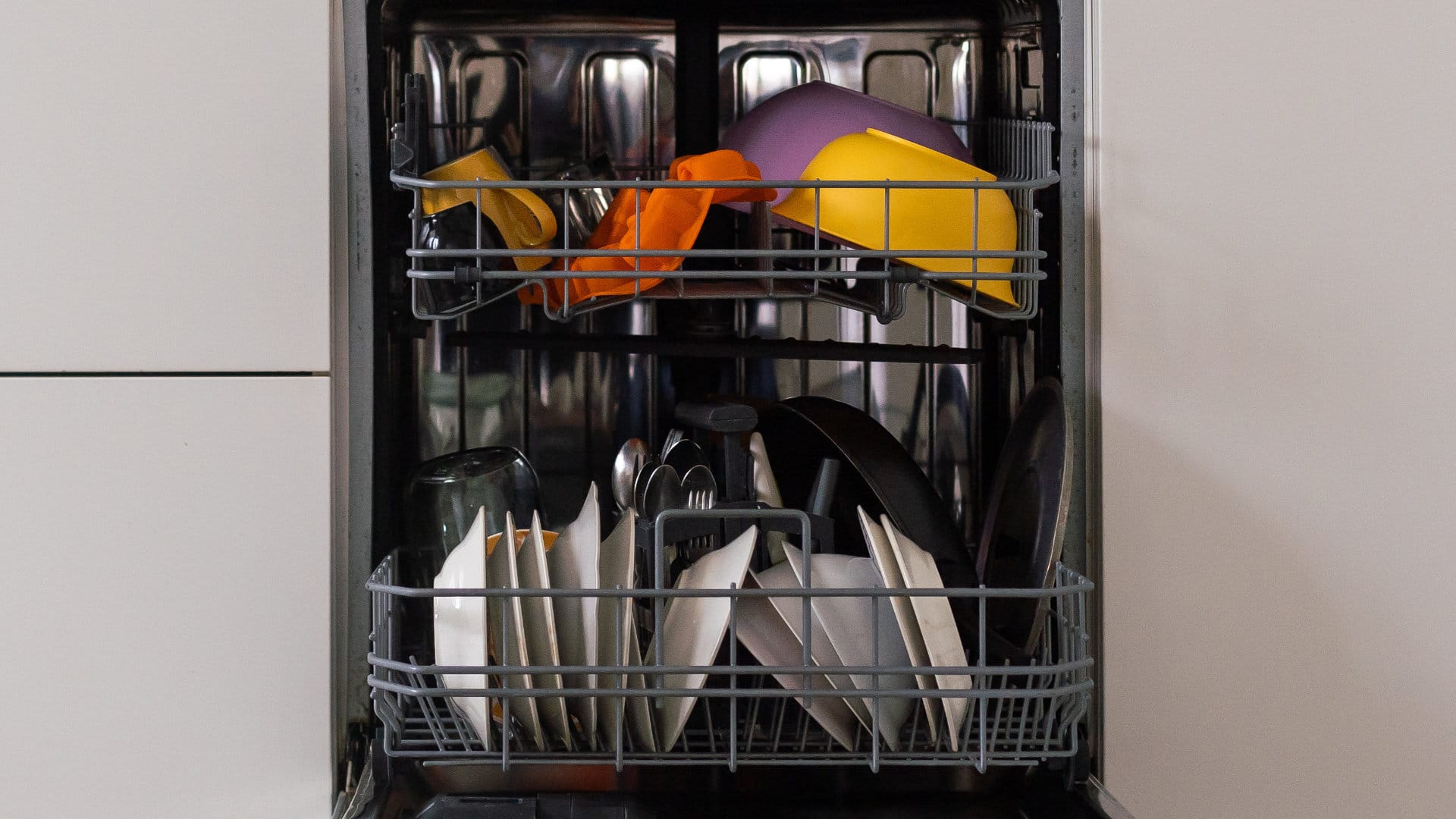 Featured image for “Troubleshooting LG Dishwasher OE Error Code: Causes and Solutions”